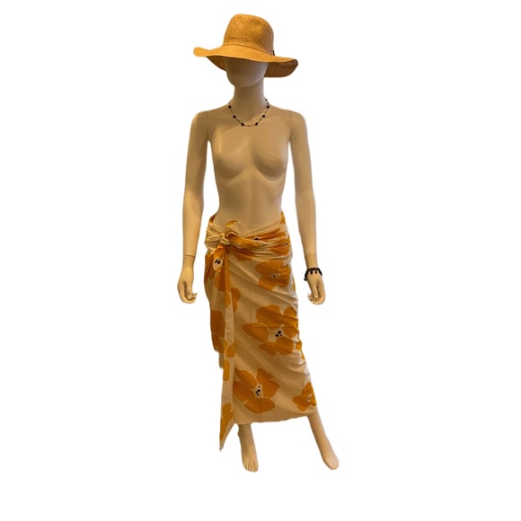 Sarong - Roberta Roller Rabbit cover up over bathing suit,  dress or skirt ! - Picture 3 of 5